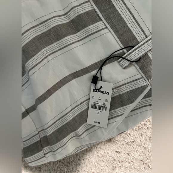 EXPRESS MIDI linen striped shorts size O - Picture 6 of 11
